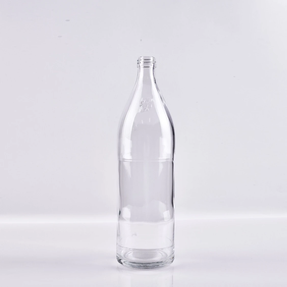 1000ml Round Glass Bottle - Premium Spirits Design