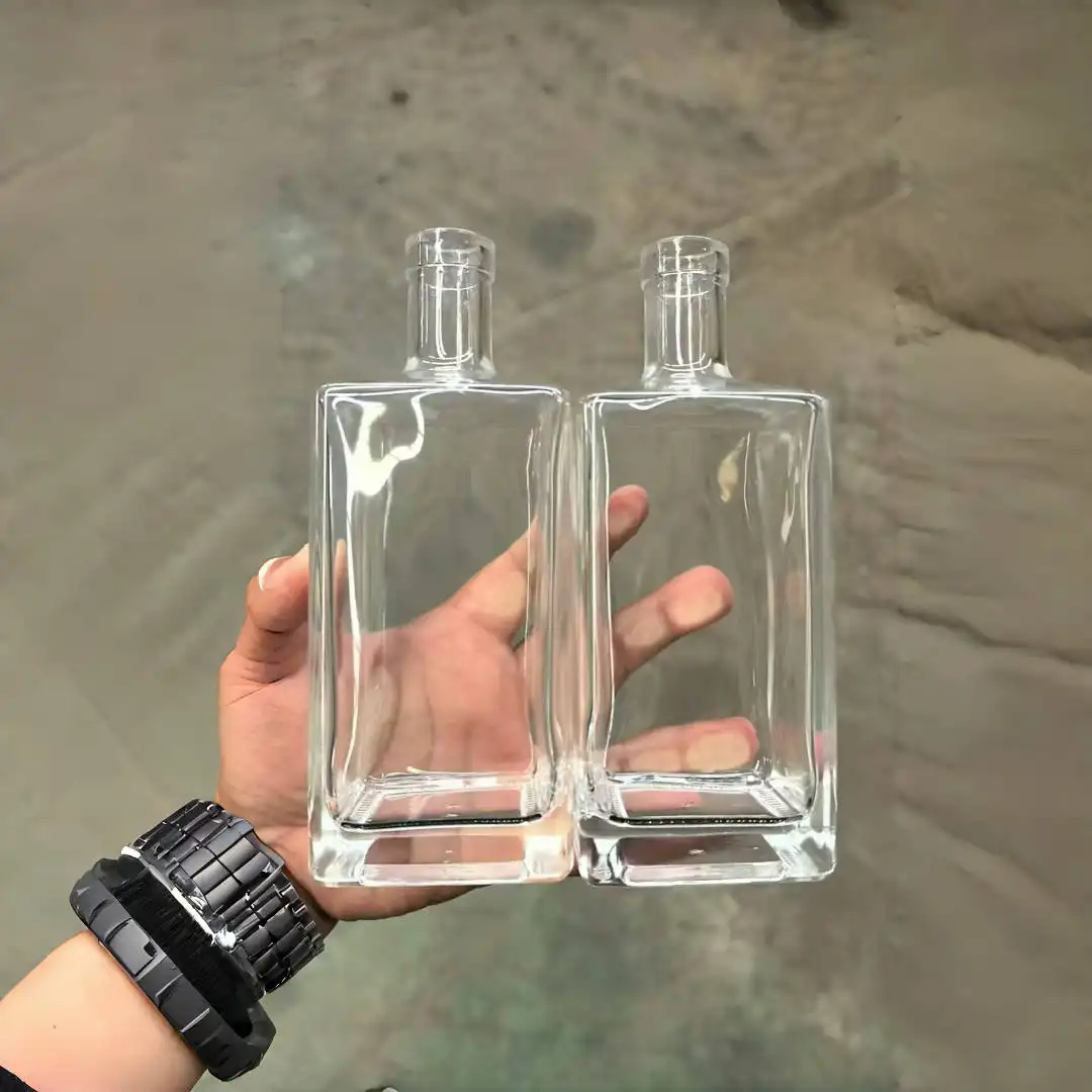 500ml Squre Glass Bottle With Wholesale Price at OneGlass Glass Bottle Manufacturer