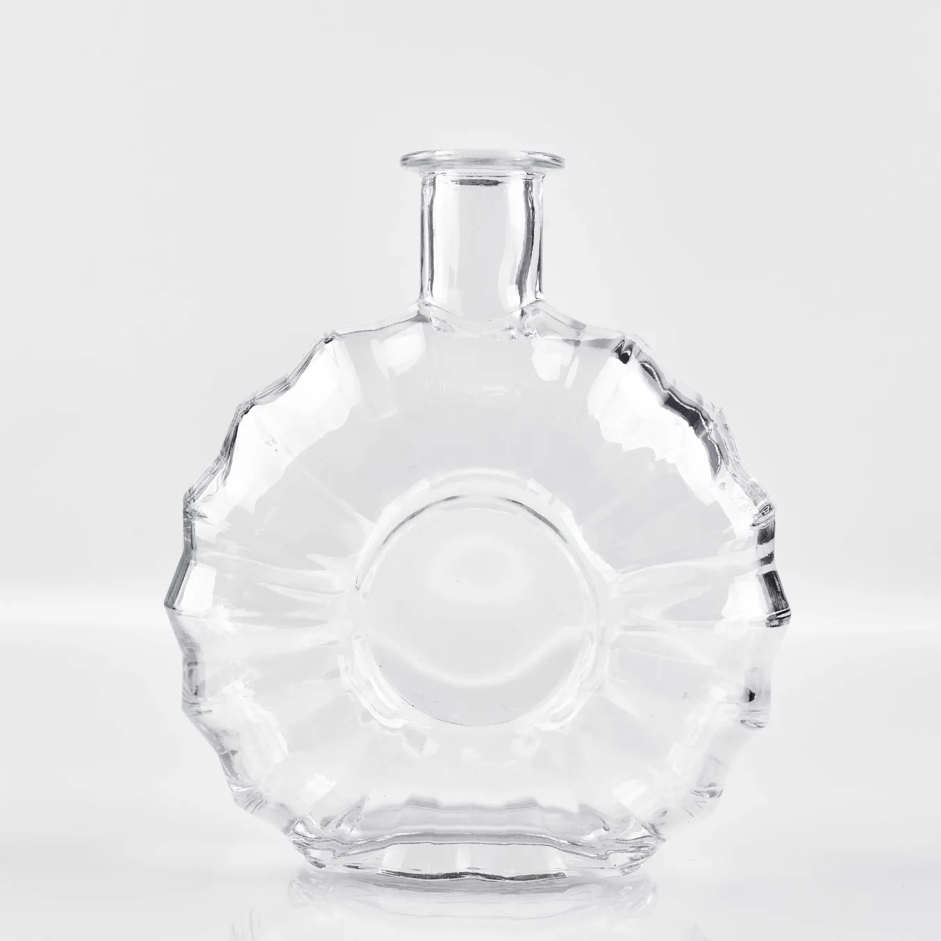 700ml Classic Brandy Glass Bottle - Elegant Spirits Design
