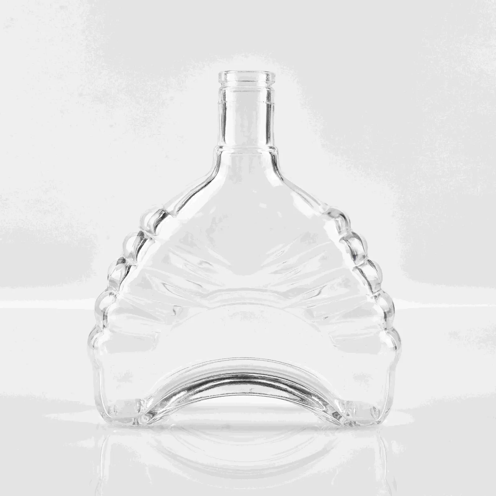 700ml Classic Brandy Glass Bottle - Premium Spirits Design