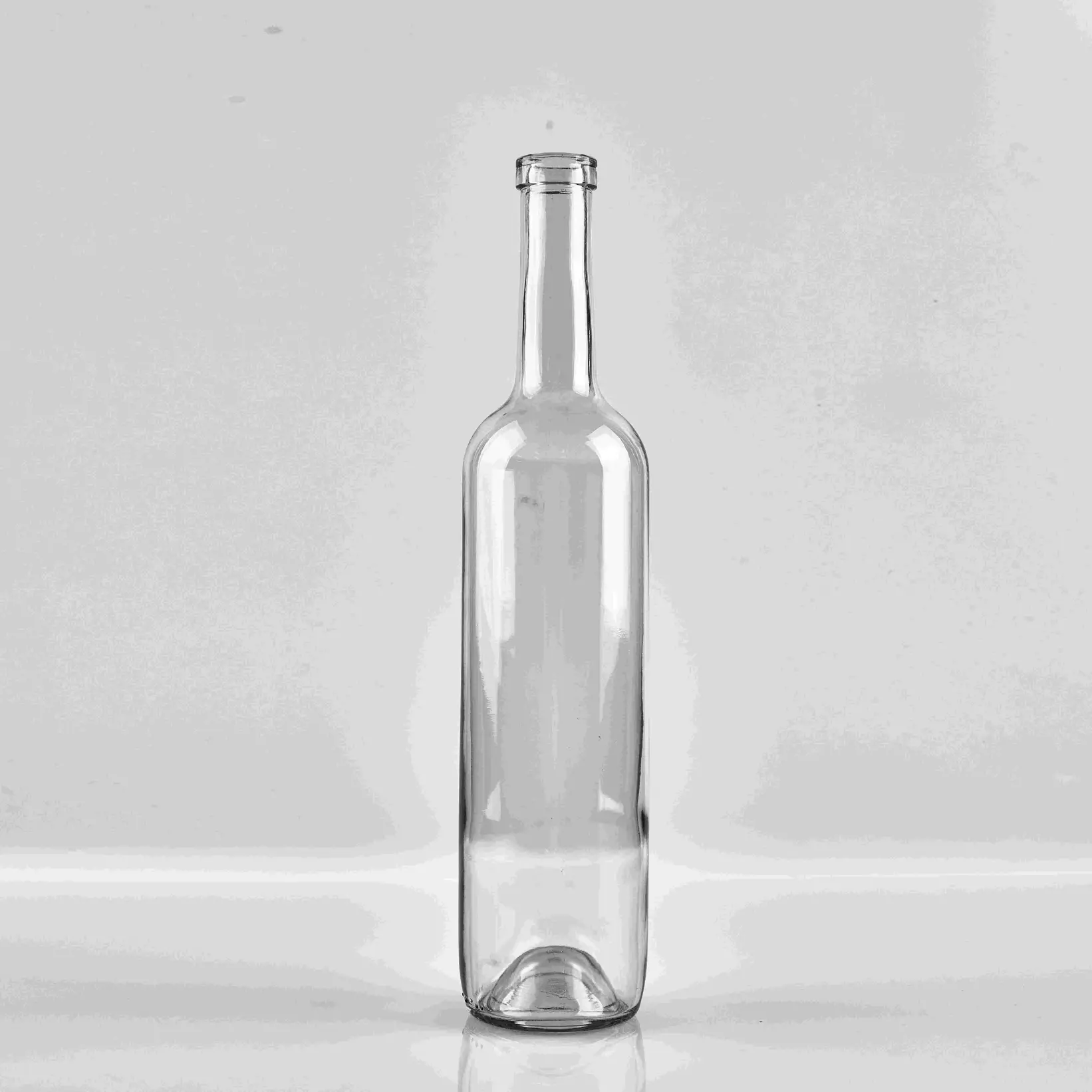 750ml Lightweight Tall Round Glass Bottle - Premium Spirits Design